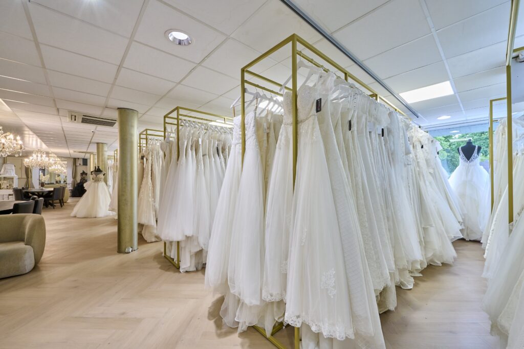 Bruidsmode outlet Lommel trouwjurken